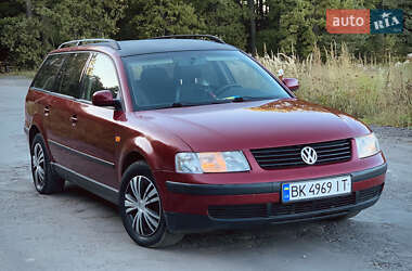 Універсал Volkswagen Passat 1998 в Ківерцях