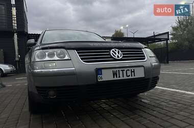 Универсал Volkswagen Passat 2003 в Звягеле