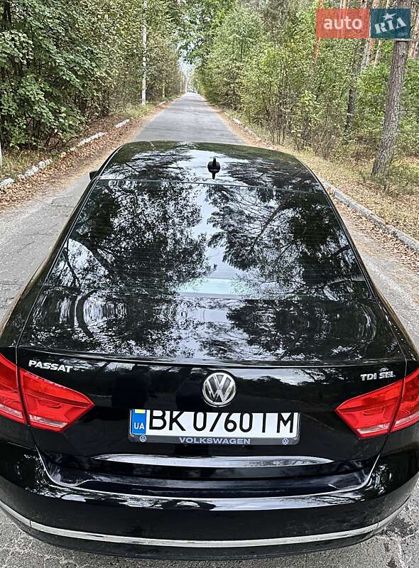Седан Volkswagen Passat 2012 в Здолбунове