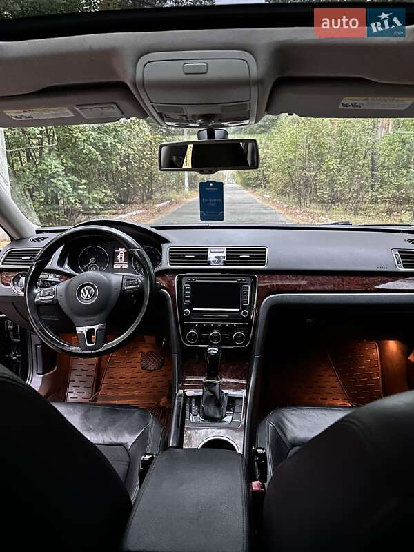 Седан Volkswagen Passat 2012 в Здолбунове