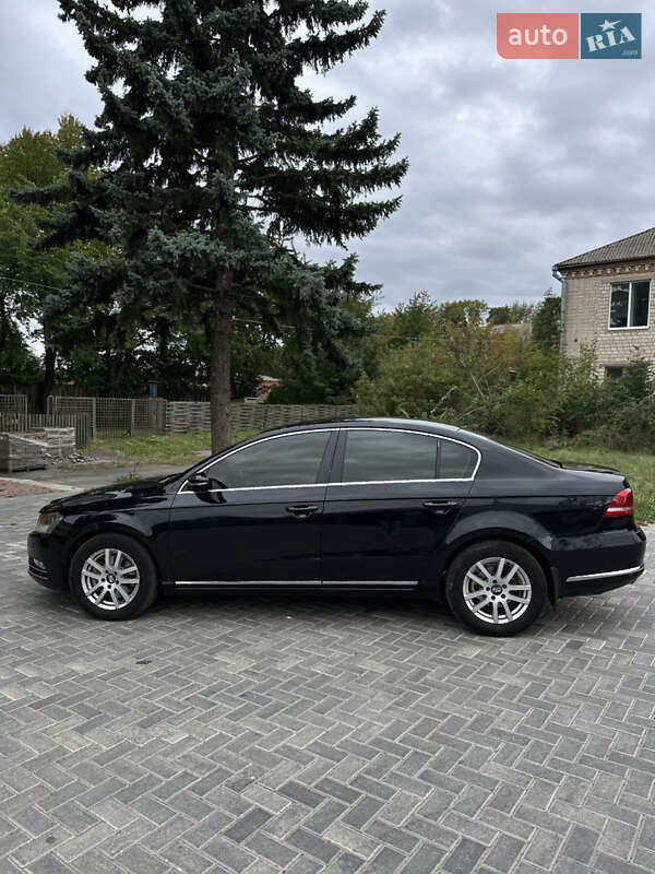 Седан Volkswagen Passat 2011 в Виннице
