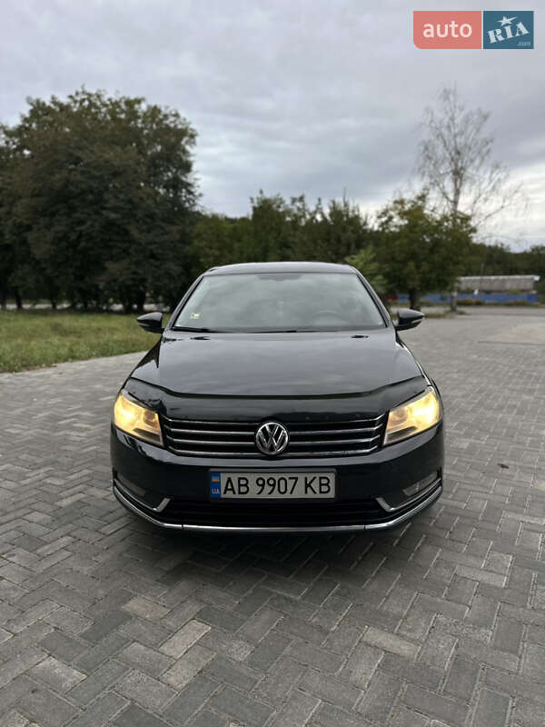 Седан Volkswagen Passat 2011 в Виннице