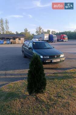 Універсал Volkswagen Passat 1996 в Ужгороді