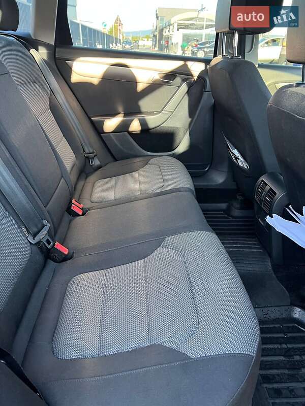 Універсал Volkswagen Passat 2011 в Мукачевому