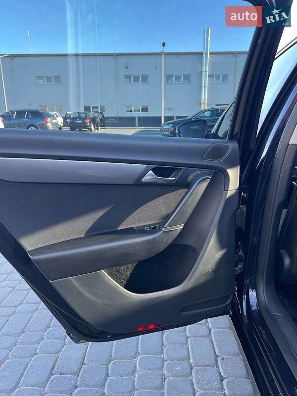 Універсал Volkswagen Passat 2011 в Мукачевому