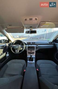 Универсал Volkswagen Passat 2011 в 