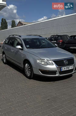 Универсал Volkswagen Passat 2006 в Киеве