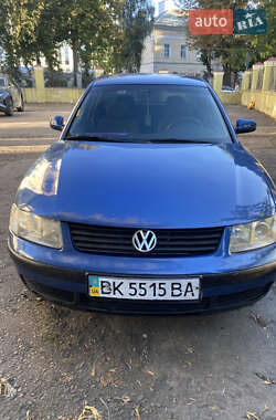 Седан Volkswagen Passat 1998 в Ровно