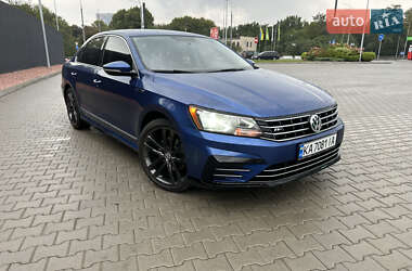 Седан Volkswagen Passat 2017 в Киеве