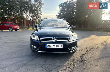 Універсал Volkswagen Passat 2012 в Ужгороді