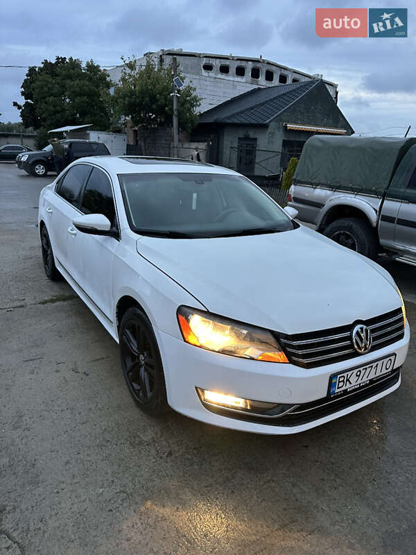 Седан Volkswagen Passat 2011 в Вараші фото 2 Седан Volkswagen Passat 2011 в Вараші