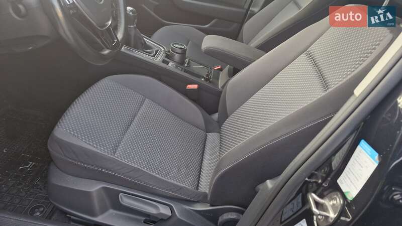 Универсал Volkswagen Passat 2016 в Житомире