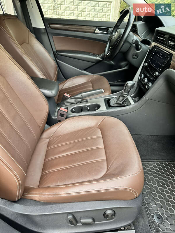 Седан Volkswagen Passat 2020 в Харкові