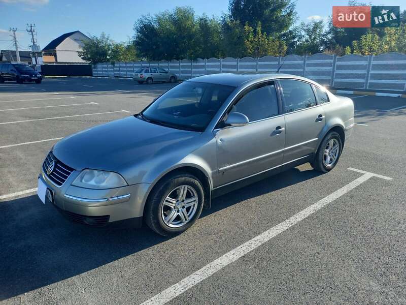 Седан Volkswagen Passat 2004 в Киеве