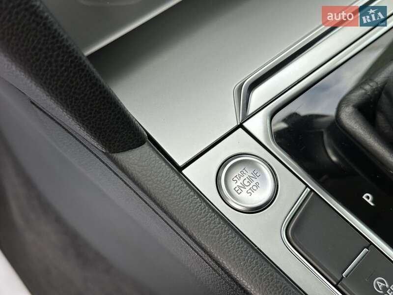 Универсал Volkswagen Passat 2017 в Львове