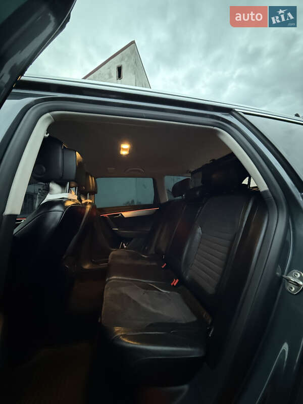 Универсал Volkswagen Passat 2012 в Сторожинце