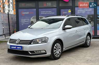 Універсал Volkswagen Passat 2012 в Вінниці