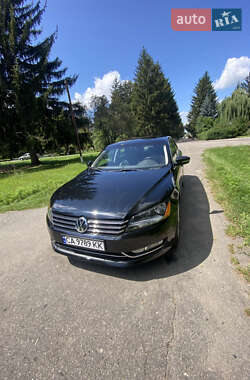 Седан Volkswagen Passat 2012 в Умані