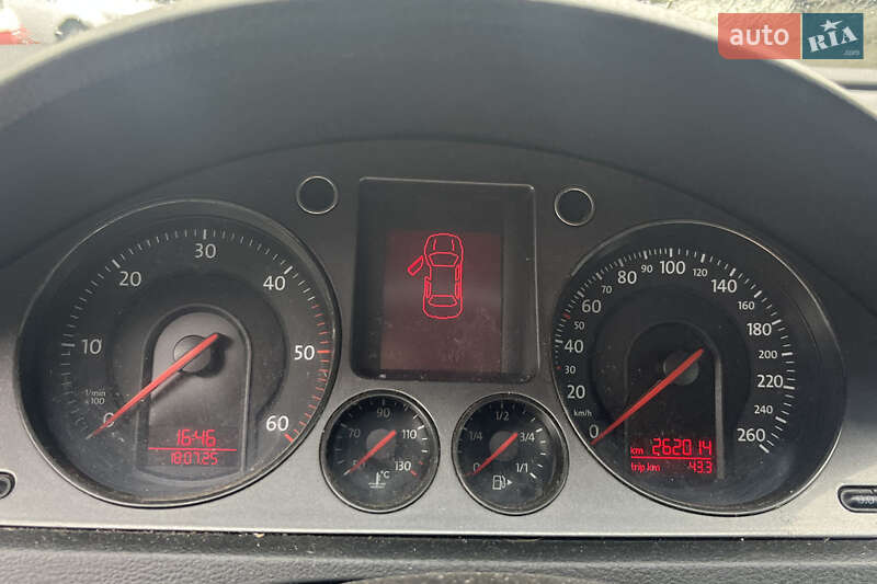 Универсал Volkswagen Passat 2008 в Стрые