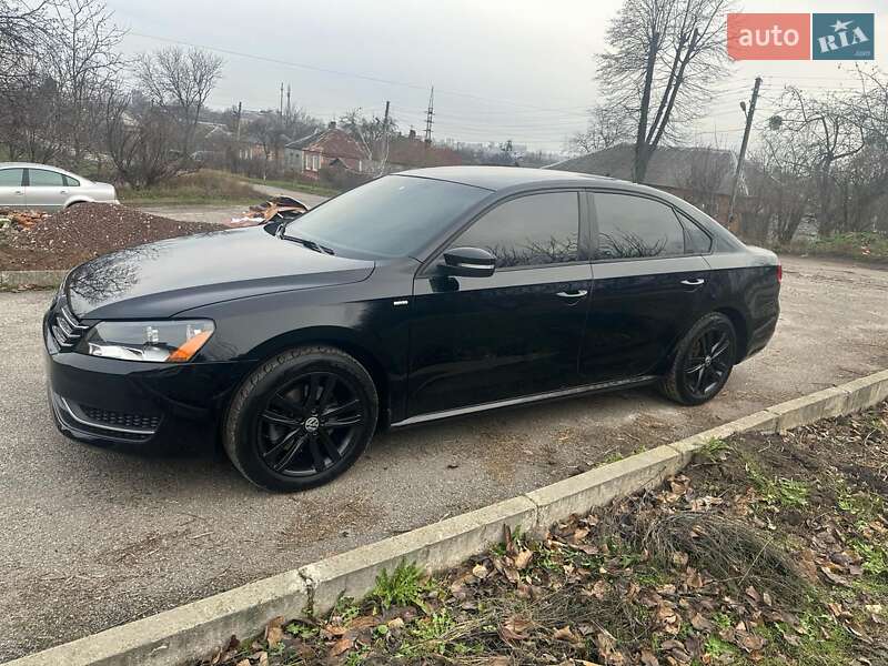 Седан Volkswagen Passat 2015 в Харькове фото Седан Volkswagen Passat 2015 в Харькове