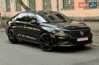 Седан Volkswagen Passat 2020 в Одессе