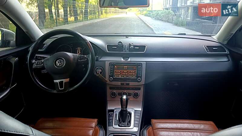 Универсал Volkswagen Passat 2012 в Чернигове