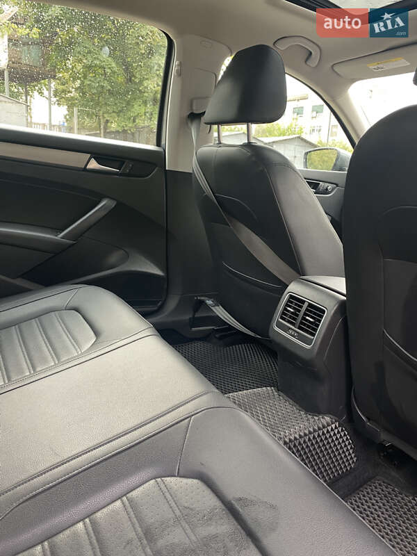 Седан Volkswagen Passat 2015 в Киеве