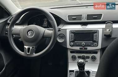 Универсал Volkswagen Passat 2013 в 