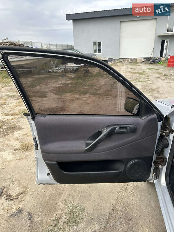 Универсал Volkswagen Passat 1996 в Вышгороде