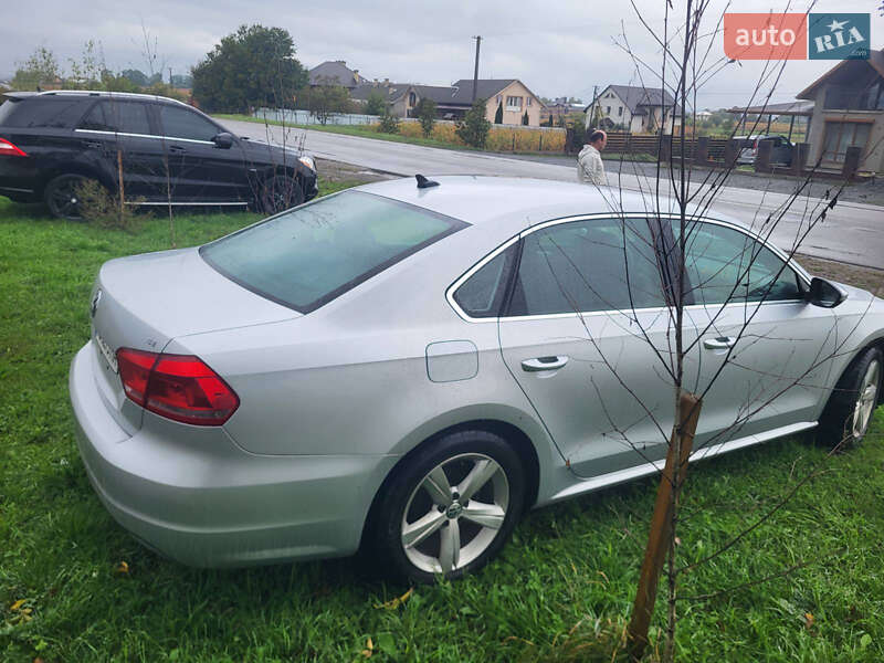Седан Volkswagen Passat 2012 в Чернівцях фото 4 Седан Volkswagen Passat 2012 в Чернівцях