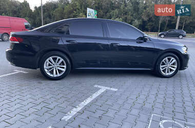 Седан Volkswagen Passat 2020 в Хмельницком