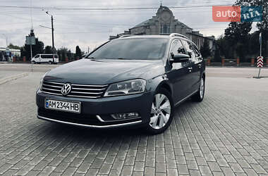 Універсал Volkswagen Passat 2012 в Житомирі
