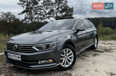 Універсал Volkswagen Passat 2017 в Житомирі