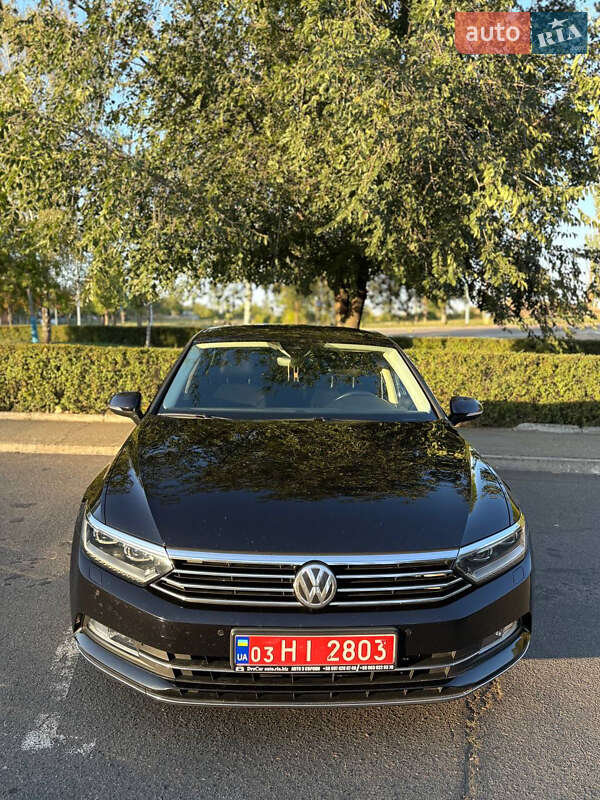 Седан Volkswagen Passat 2018 в Южноукраїнську