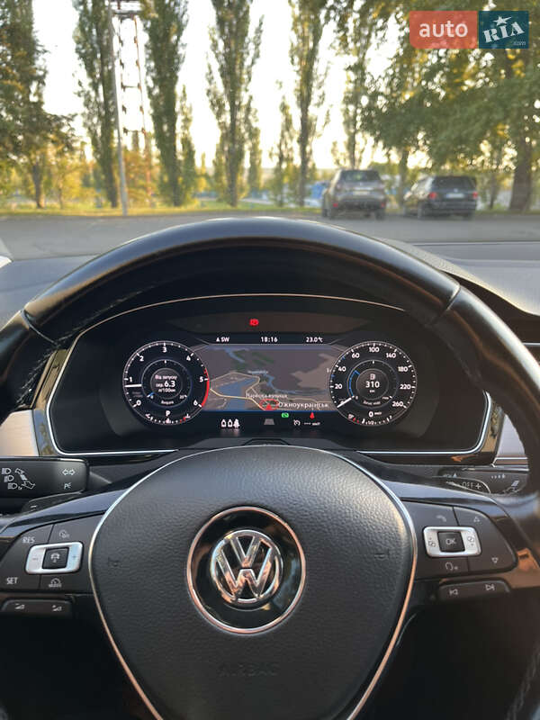 Седан Volkswagen Passat 2018 в Южноукраїнську
