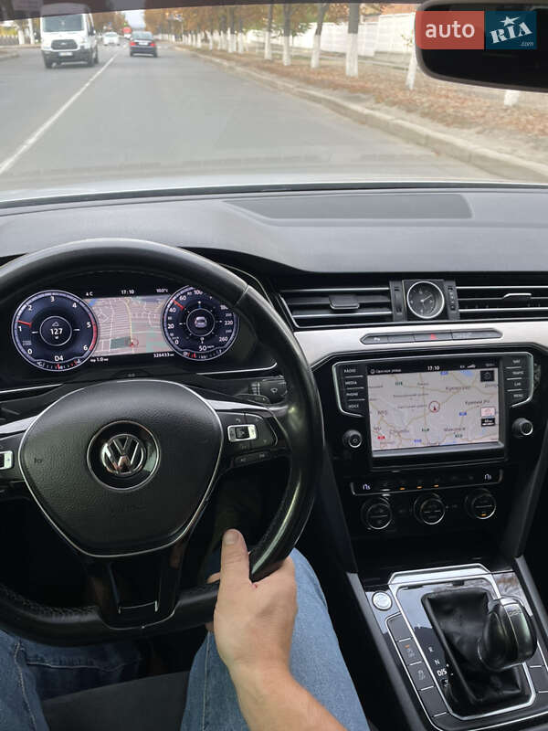 Универсал Volkswagen Passat 2015 в Первомайске