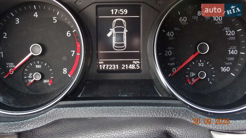 Седан Volkswagen Passat 2016 в Києві фото 26 Седан Volkswagen Passat 2016 в Києві