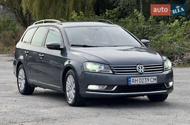 Універсал Volkswagen Passat 2012 в Звягелі