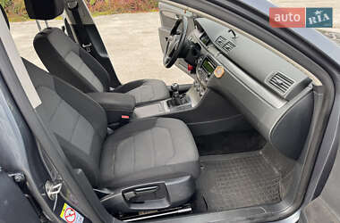 Универсал Volkswagen Passat 2012 в 