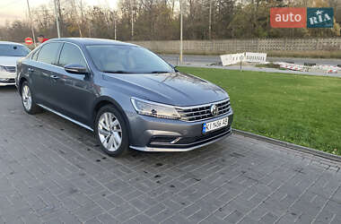 Седан Volkswagen Passat 2017 в Киеве