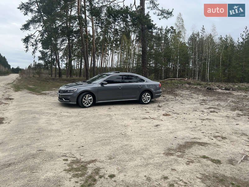 Седан Volkswagen Passat 2017 в Киеве