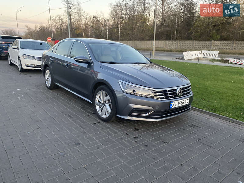 Седан Volkswagen Passat 2017 в Киеве