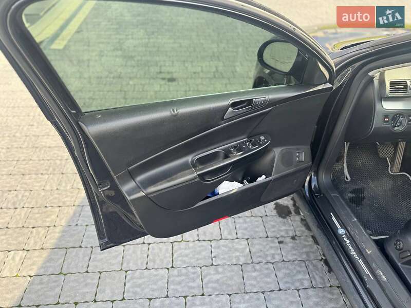 Универсал Volkswagen Passat 2009 в Львове