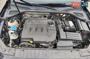 Седан Volkswagen Passat 2014 в 