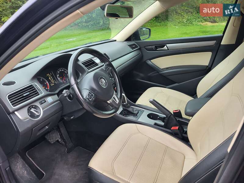 Седан Volkswagen Passat 2014 в Тернополе