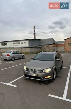 Універсал Volkswagen Passat 2012 в Києві