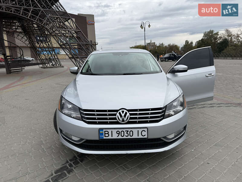 Седан Volkswagen Passat 2013 в Харькове