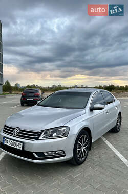 Седан Volkswagen Passat 2012 в Черкассах