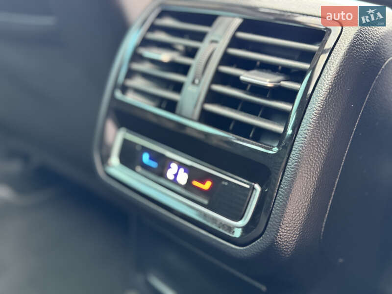 Универсал Volkswagen Passat 2021 в Житомире