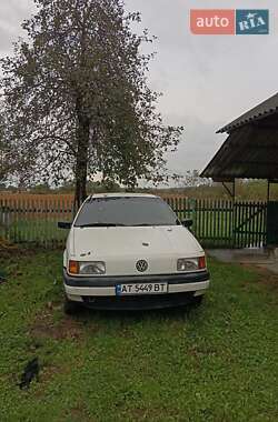 Седан Volkswagen Passat 1993 в Калуше